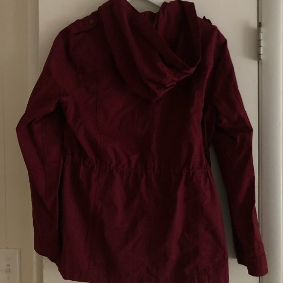 Red coat - Picture 2 of 3